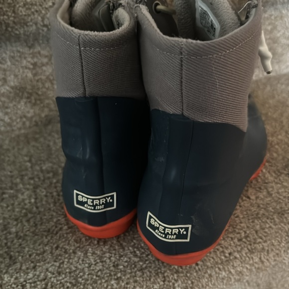 Sperry duck boots, women’s size 8. Orange, blue, and light brown in color, worn. - Picture 6 of 8